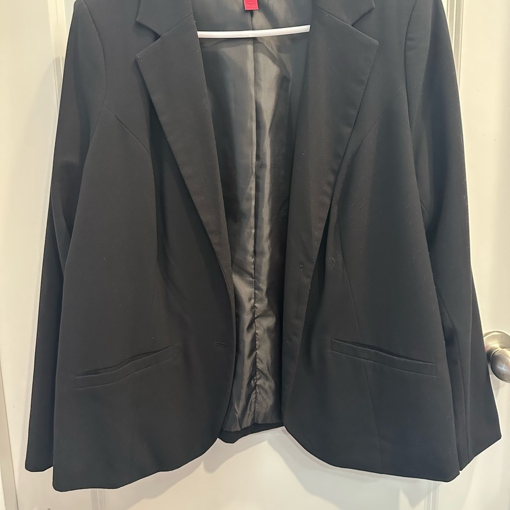 212 Collection Classic Black Blazer